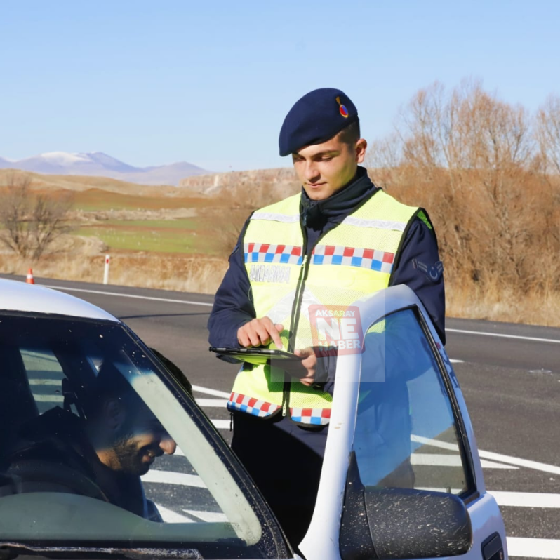 Aksaray'da jandarma ekipleri trafik denetimlerini sıkılaştırdı #4