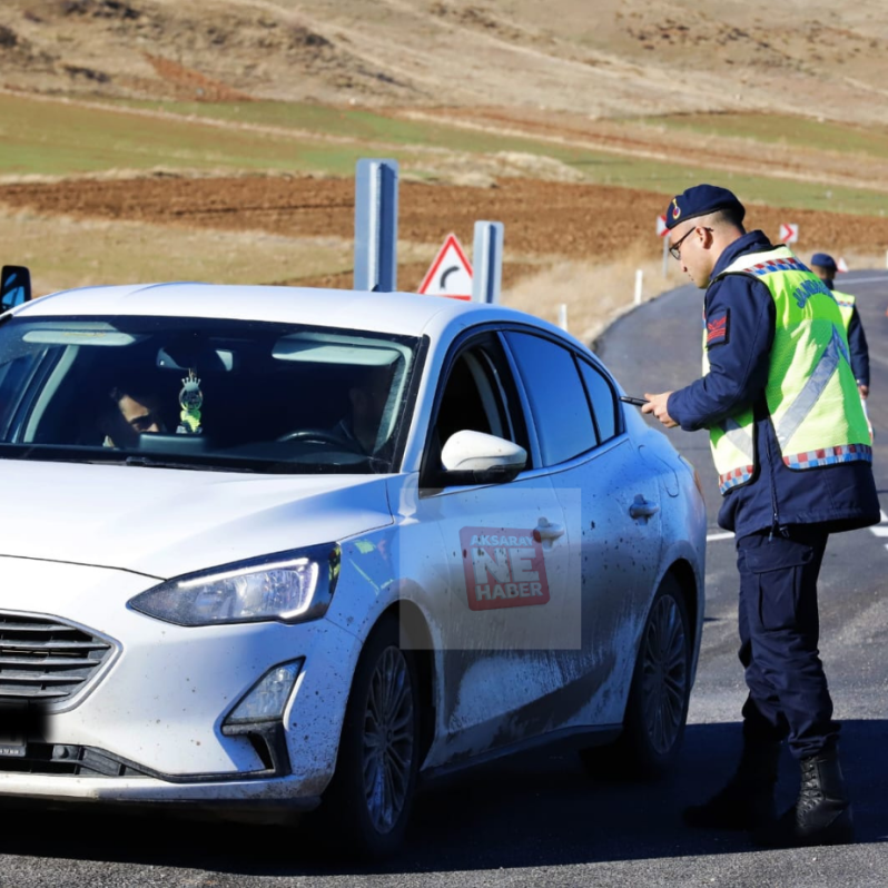 Aksaray'da jandarma ekipleri trafik denetimlerini sıkılaştırdı #2