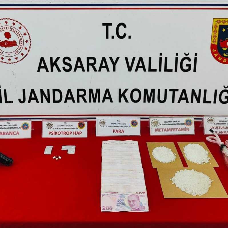 AKSARAY'DA UYUŞTURUCU OPERASYONU 3 KİŞİ YAKALANDI #1