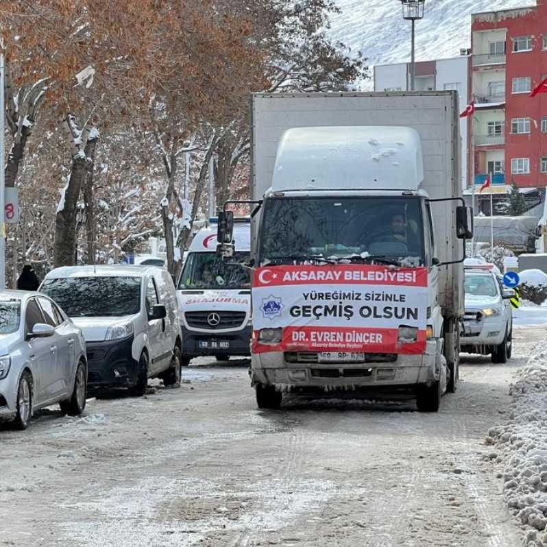 Aksaray’dan gönderilen ilk yardımlar deprem bölgesine ulaştı #1