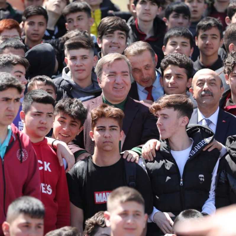 Ulu Cami gençlerle doldu taştı #1