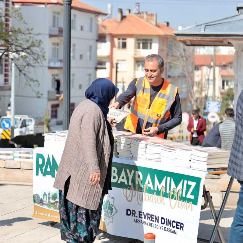 Şehitlikler ve mezarlıklarda bayram yoğunluğu yaşanıyor #4