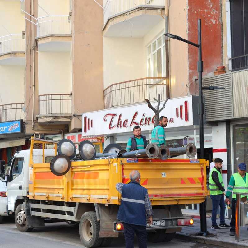 Kalealtı caddesi ışıklarıyla dikkat çekecek #2