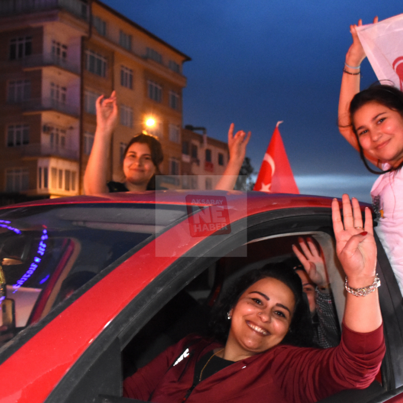 Aksaray'da Cumhurbaşkanı Erdoğan'ın seçim başarısı kutlandı #2