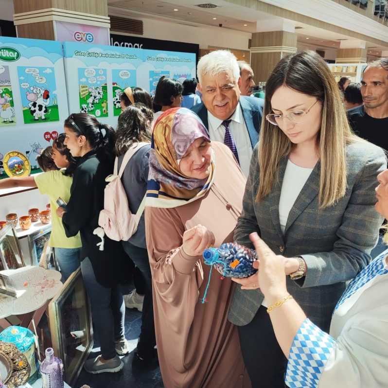 Aksaray'da özel öğrencilerin eserlerinin yer aldığı sergi açıldı #2