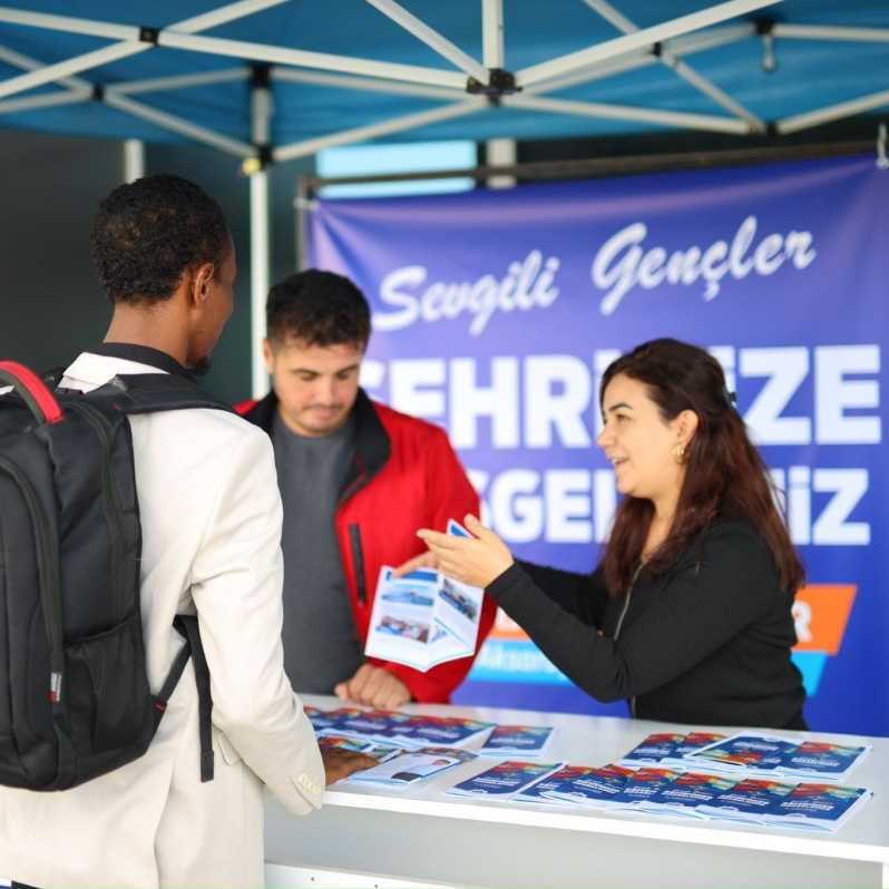 Aksaray Belediyesi'nden şehre yeni gelen öğrencilere sıcak karşılama #3