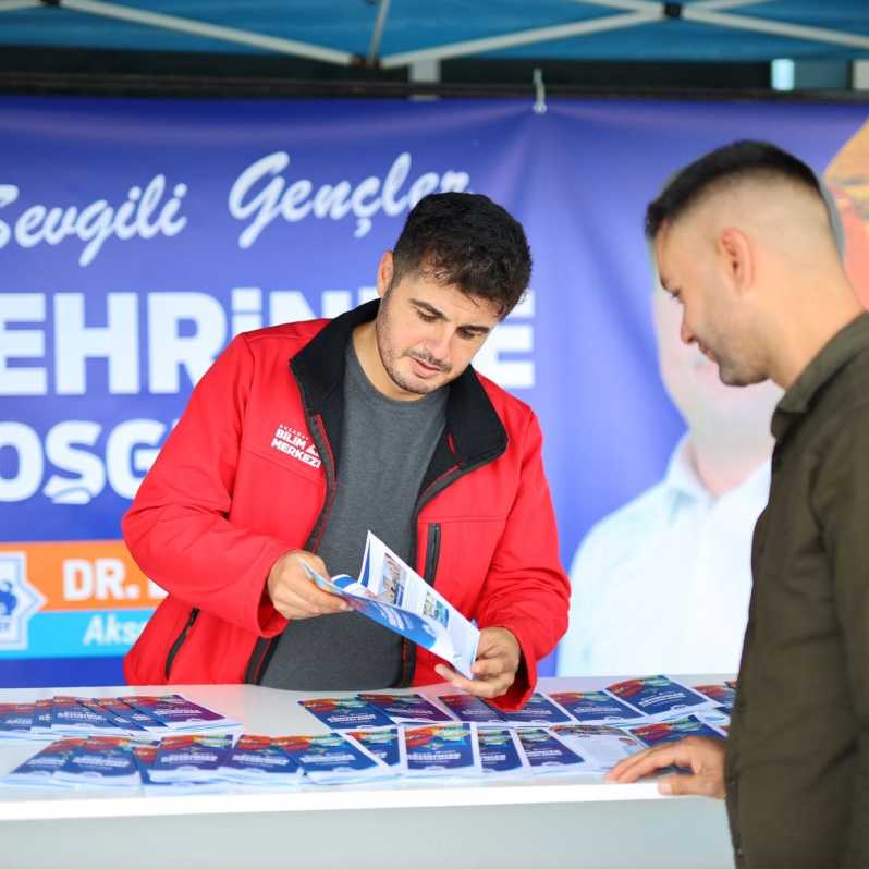 Aksaray Belediyesi'nden şehre yeni gelen öğrencilere sıcak karşılama #1