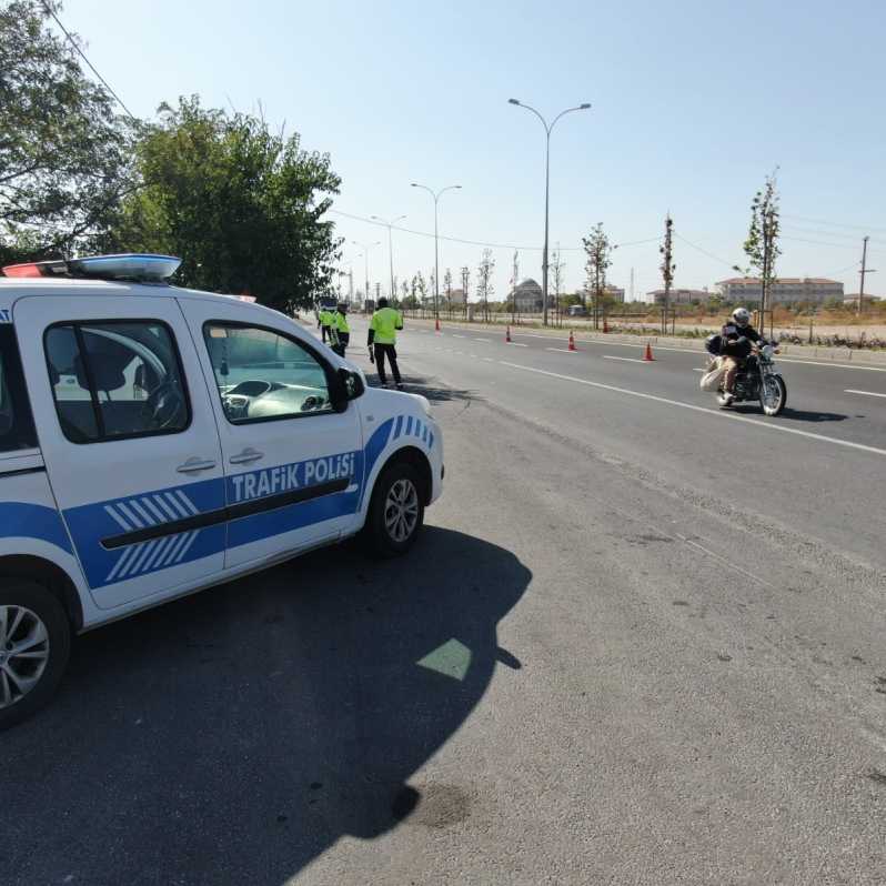 Aksaray'da helikopterli trafik denetimi yapıldı #1