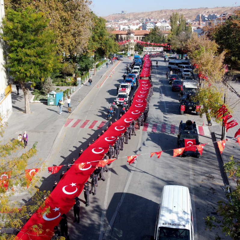 Aksaray'da Cumhuriyetimizin 100.yılı coşkuyla kutlandı #1