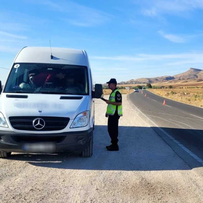 Aksaray'da jandarma yolcu servislerini denetliyor #2