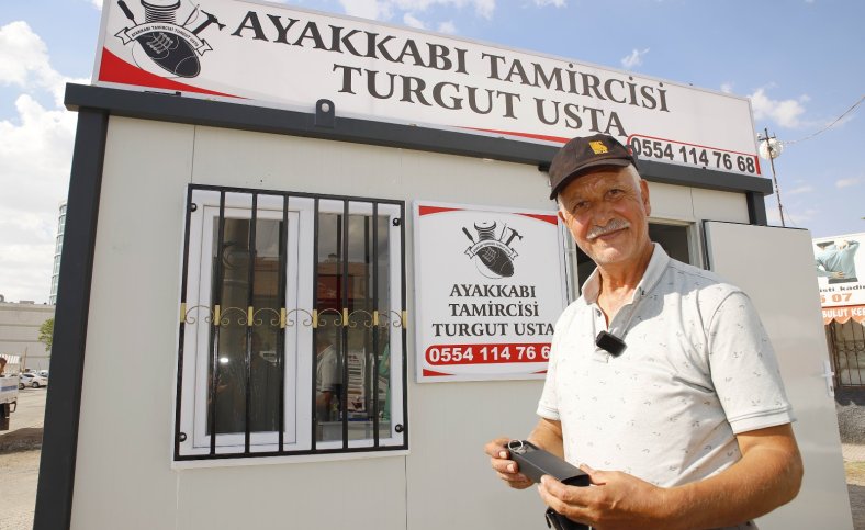 AKSARAY BELEDİYESİ’NDEN AYAKKABI TAMİRCİSİ TURGUT KILIÇ’A SÜRPRİZ