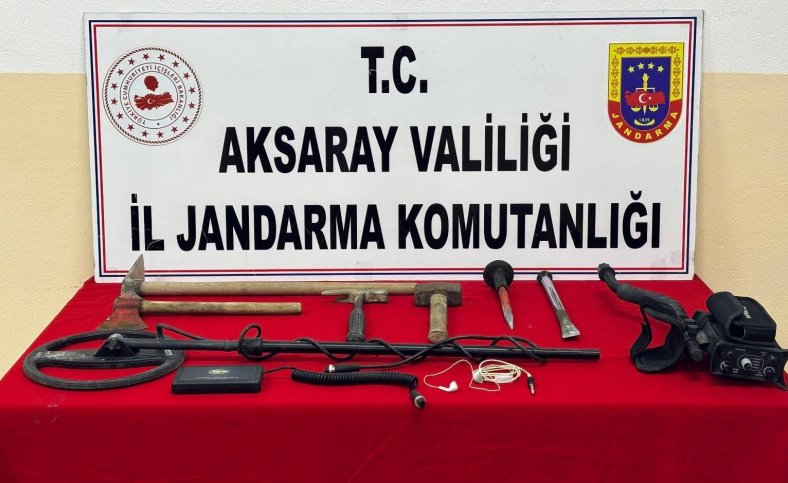 GÜLAĞAÇ'TA KAÇAK KAZI YAPAN 2 KİŞİ SUÇÜSTÜ YAKALANDI