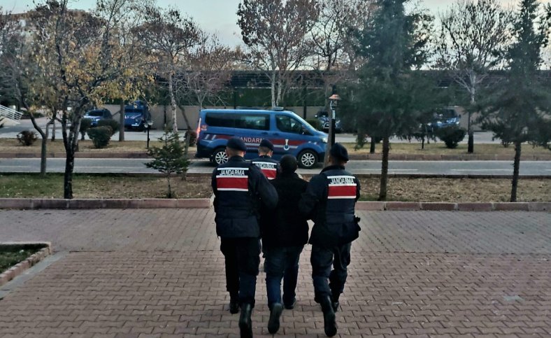 25 YIL HAPİS CEZASI BULUNAN ŞAHIS O KÖYDE YAKALANDI