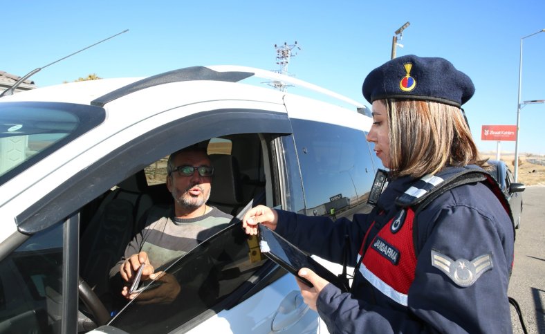 BAYAN JANDARMADAN ÖRNEK DENETİM